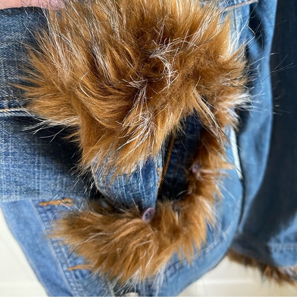 Vintage INC Denim Jacket with Faux Fur Attachments - Picture 11 of 16